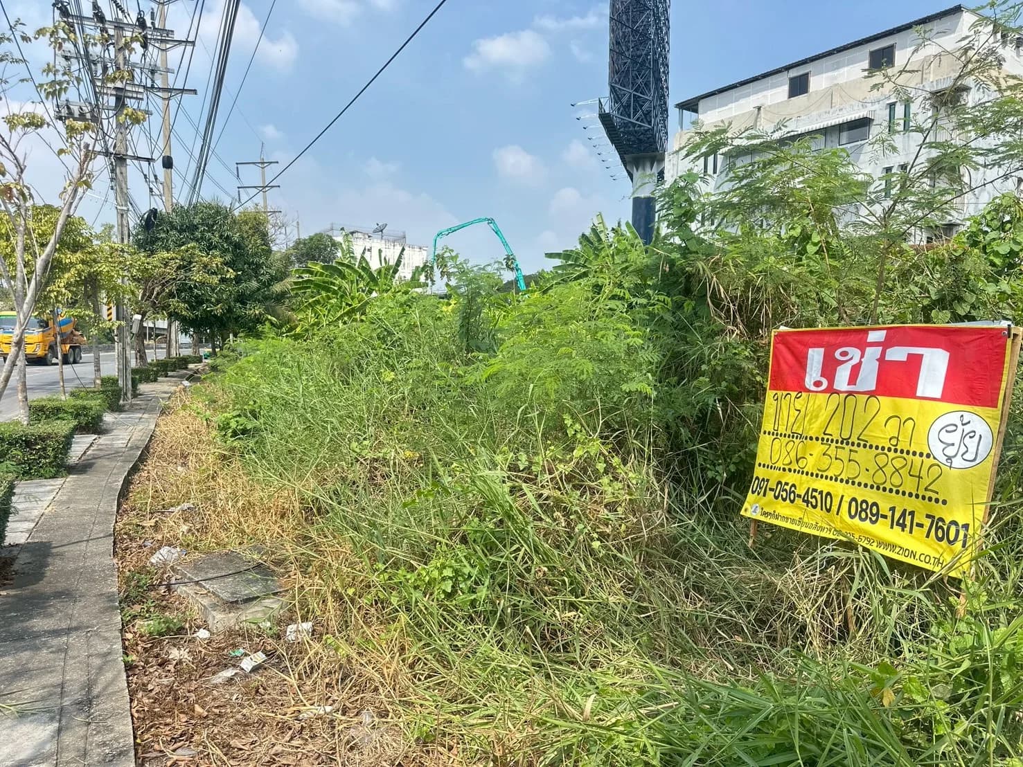 ขาย/เช่า ที่ดิน 202 ตารางวา ทางพิเศษคู่ขนานหมายเลข7 ใกล้ซอยศรีนครินทร์15 ZT893 - image 2