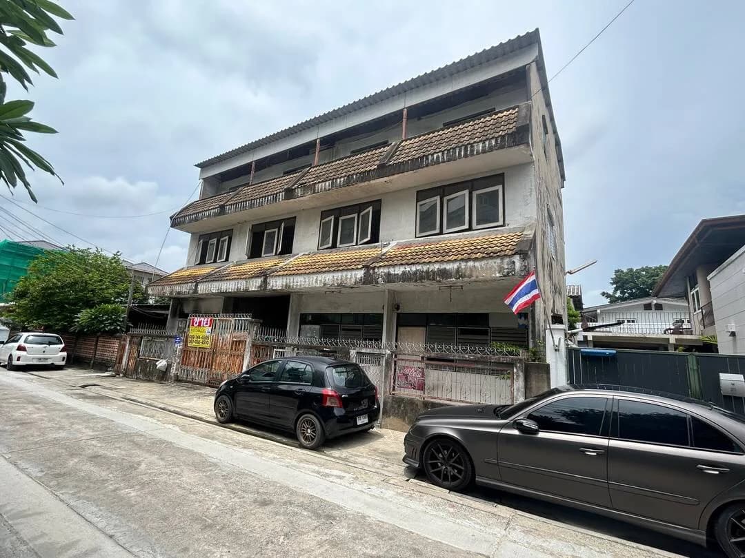 ขายที่ดินพร้อมสิ่งปลูกสร้าง 112 ตารางวา รามคำแหงซอย 8 แยก 8 ZJ182 - image 3