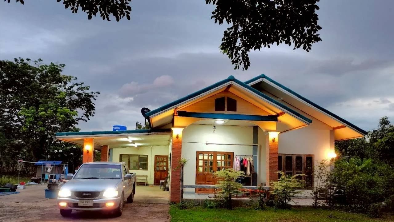 ขายบ้านสวยพร้อมอยู่ 2 ไร่ บ้านคุยนางขาว ใกล้ อบต.หนองกอมเกาะ เมืองหนองคาย - image 1