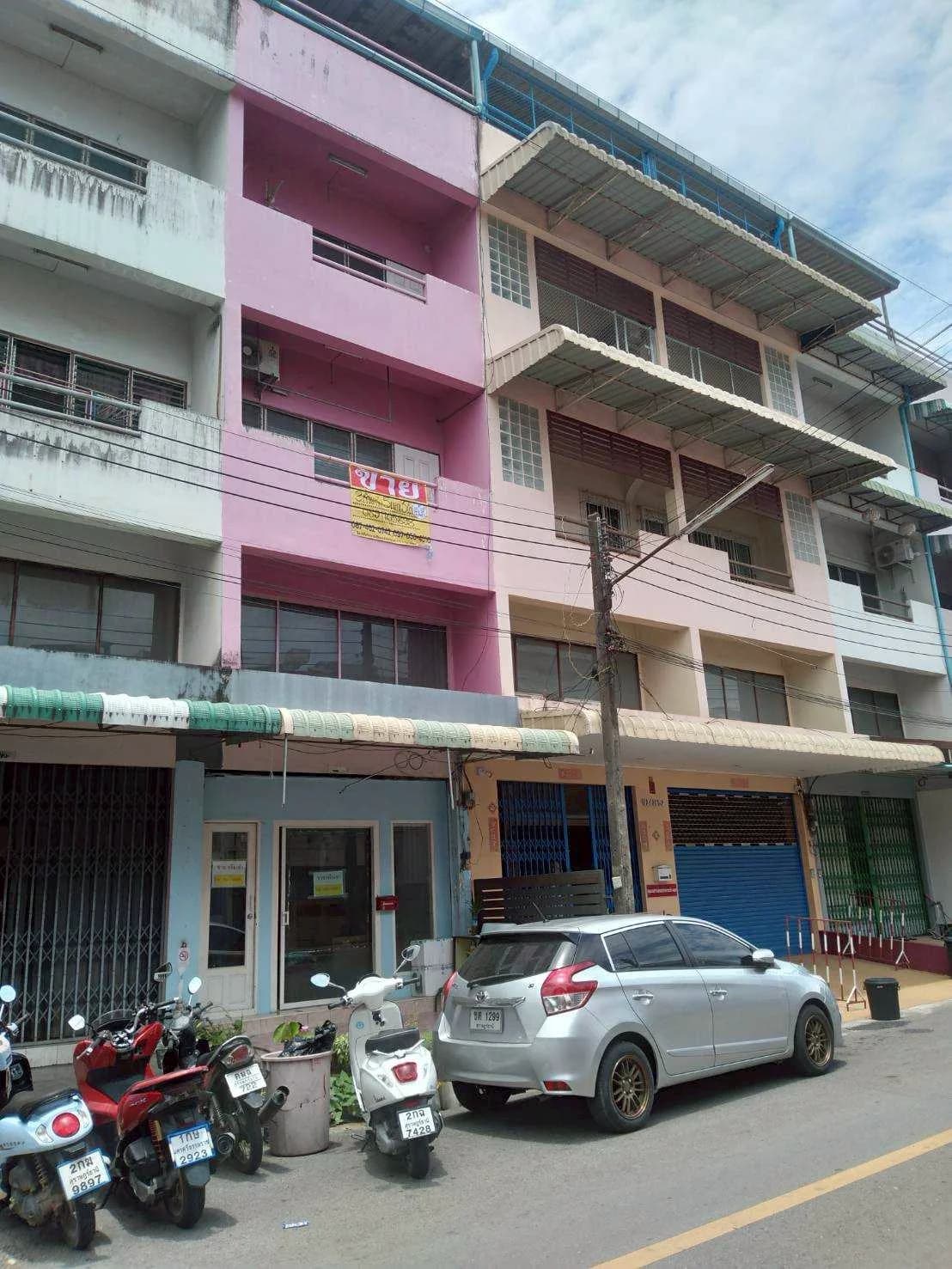 ขายอาคารพาณิชย์ 3 ชั้นครึ่ง 19 ตารางวา ซอยศรีวิชัย20 ใกล้โรงพยาบาลสุราษฎร์ธานี เมืองสุราษฎร์ธานี ZST214 - image 1