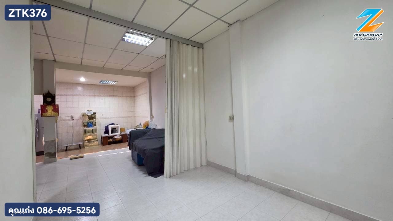 ขายทาวน์เฮาว์ 2 ชั้น 3 ห้องนอน 2 ห้องน้ำ 22 ตรางวา หลังมุม บนทำเลศักยภาพหลังโลตัสประชาอุทิศ - image 2