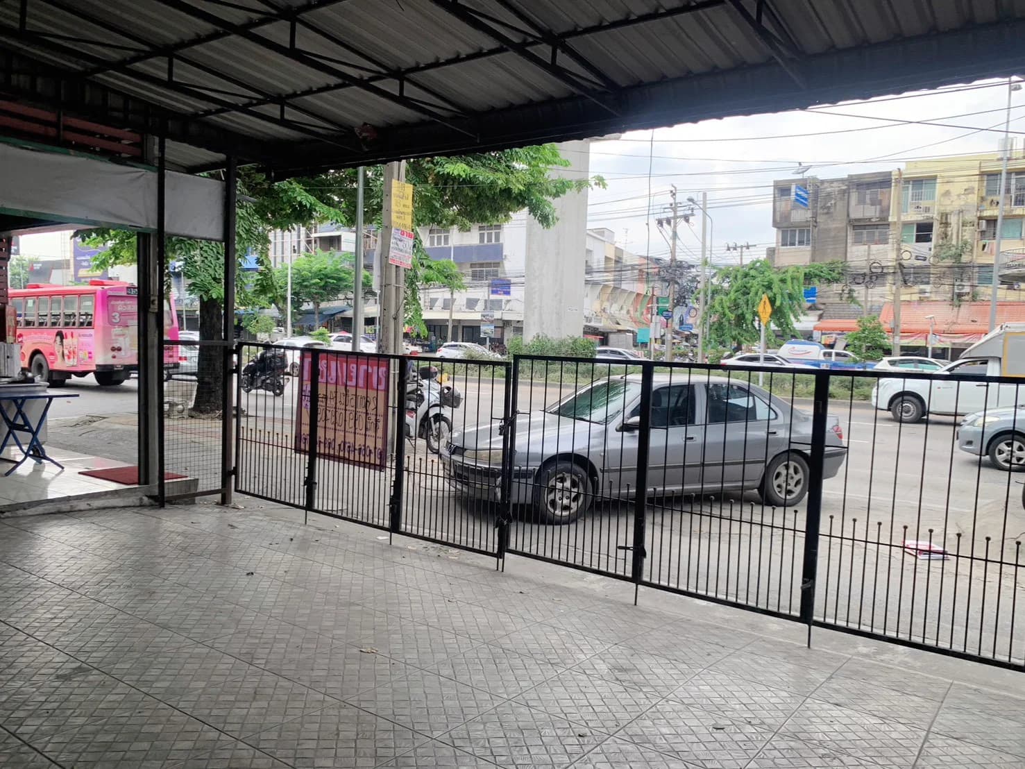 อาคารพาณิชย์ 2 คูหา 34 ตร.วา ถ.รามอินทรา ติดถนนใหญ่และรถไฟฟ้าสายสีชมพู - image 4