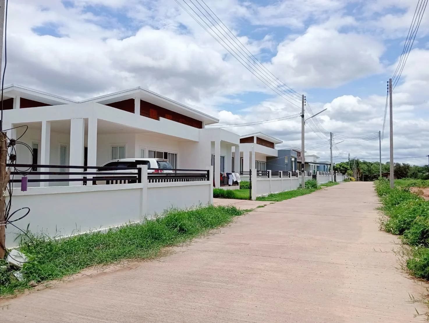 ขายบ้านเดี่ยว สไตล์โมเดิร์น 100 ตรว. โครงการบ้านภูเพียงหลวง จ.น่าน บรรยากาศดี เงียบสงบ