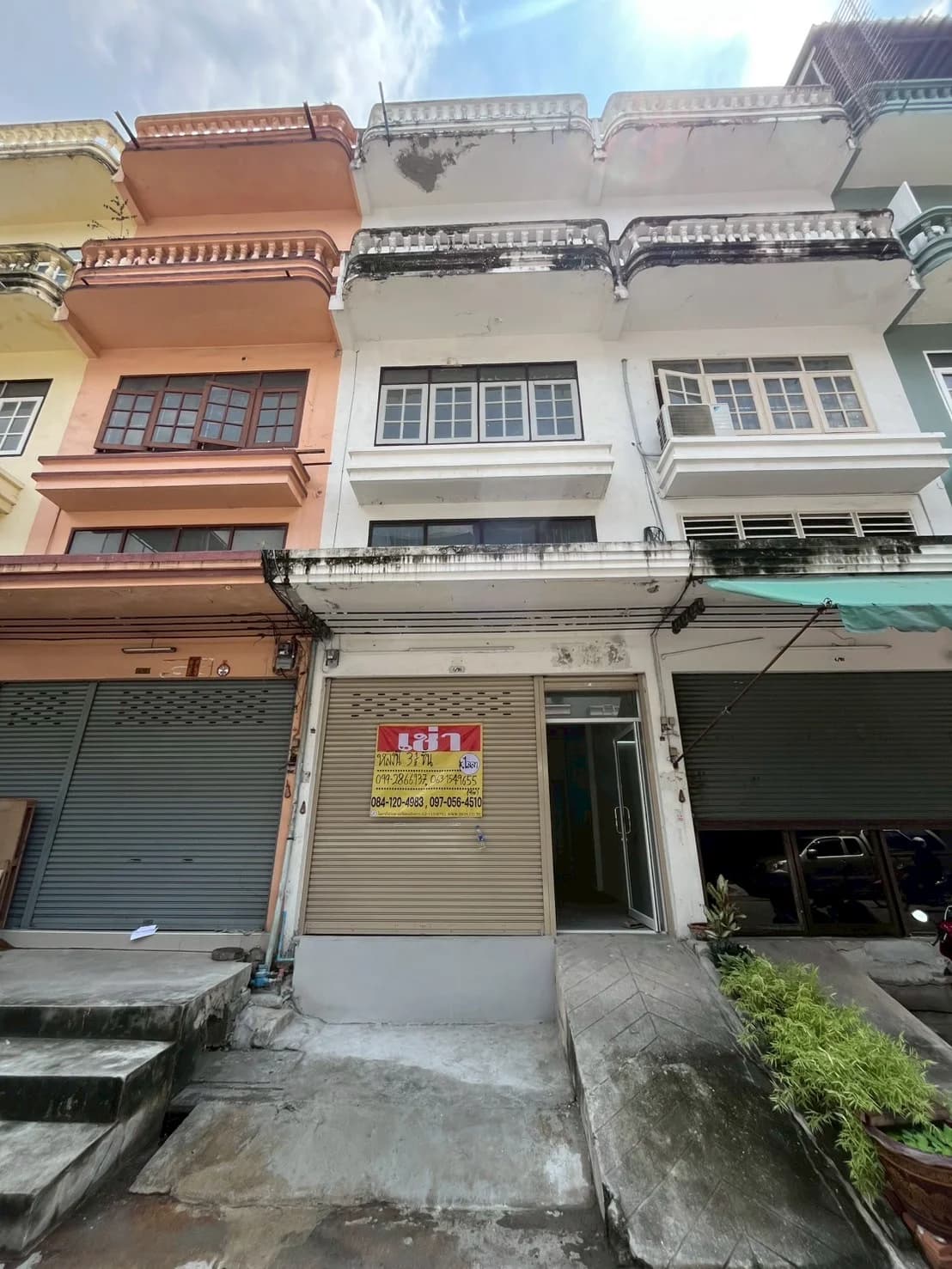 เช่าอาคารพาณิชย์ 16 ตารางวา ทำเลทองย่านพระราม 2 ซอย 48 ตกแต่งใหม่ ค่าเช่า 15,000 บาทต่อเดือน - image 1