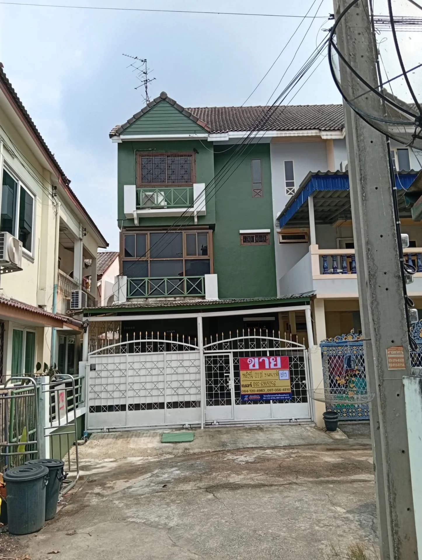 ขายทาวน์โฮฒ 3 ชั้น 21 ตร.วา หลังโลตัสประชาอุทิศ - image 1