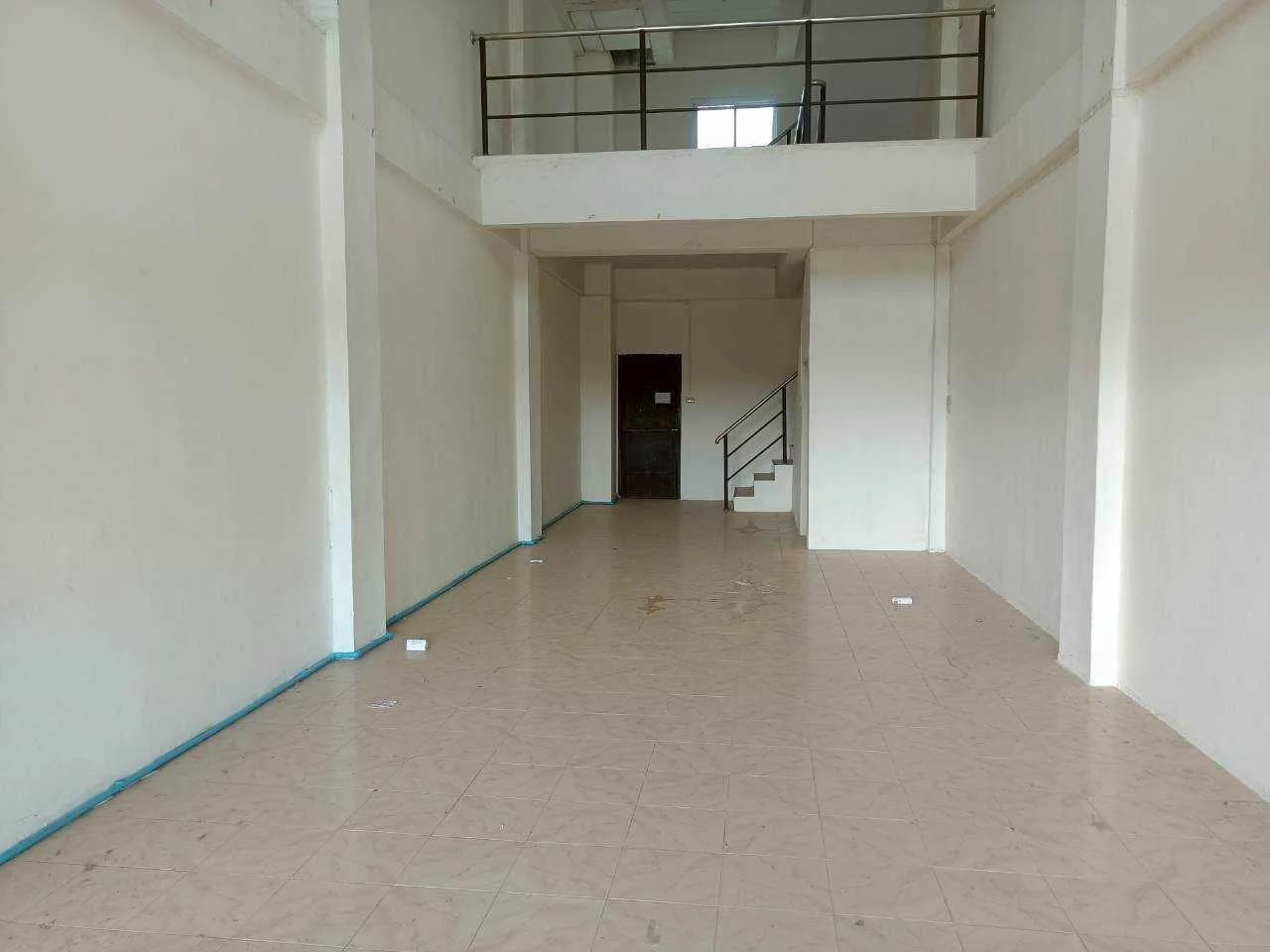 ขาย อาคารพานิชย์ 4 ชั้น ขนาด 49 ตร.ว ทำเลเหมาะเเก่ การค้าขาย ทำออฟฟิตขนาดกลาง โกดังขนาดเล็ก มีชั้นลอย เเละด่านฟ้า - image 2