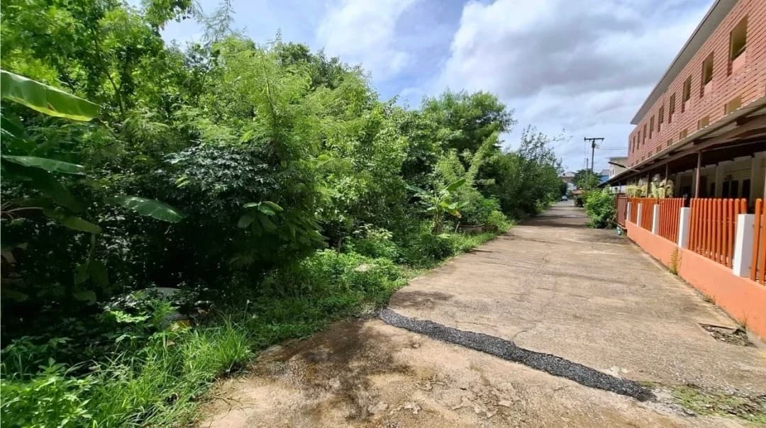 ขายที่ดินใกล้ มมส. 6 ไร่ ทำเลดี เหมาะทำหอพัก อพาร์ทเม้นท์ คอนโด รูปแปลงสี่เหลี่ยมสวย - image 3