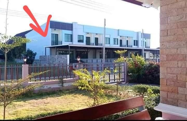 ขายทาวน์โฮม 2 ชั้น เมืองน่าน พร้อมเฟอร์นิเจอร์ บรรยากาศดี เงียบสงบ เพื่อนบ้านเป็นมิตร น้ำไม่ท่วม - image 2