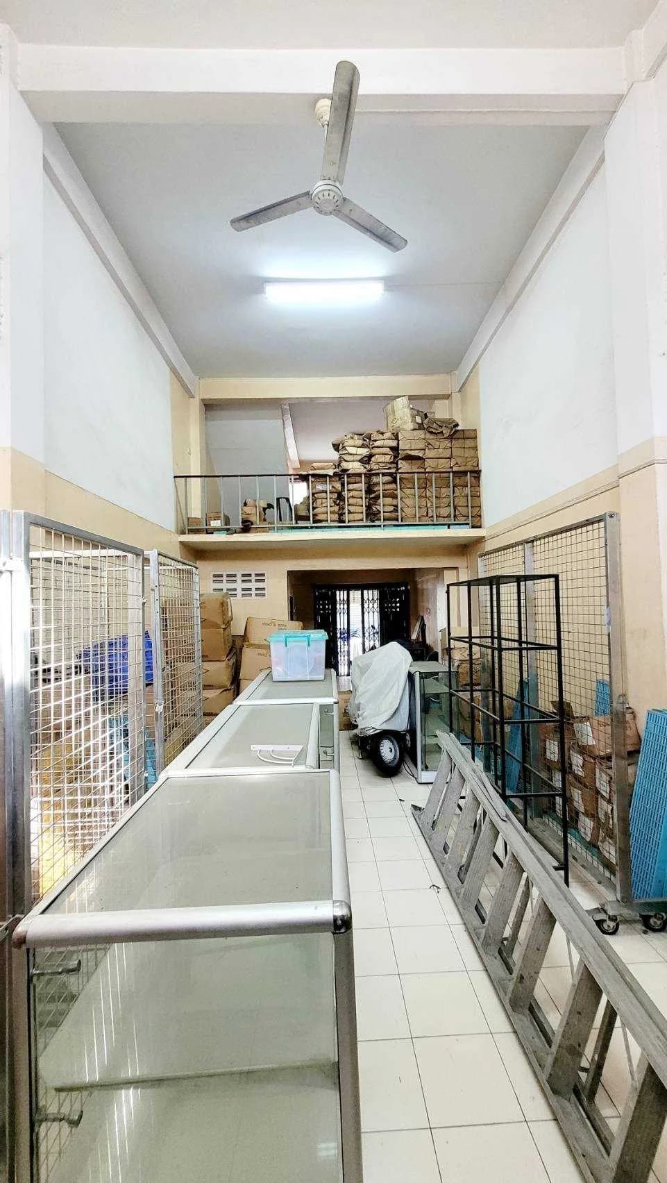 ขายอาคารพาณิชย์ 1 คูหา 16 ตรว. 4 ชั้นครึ่ง ถนนเจริญรัถ ซอย 7 ทำเลทองใกล้ไอคอนสยามเพียง 4 นาที