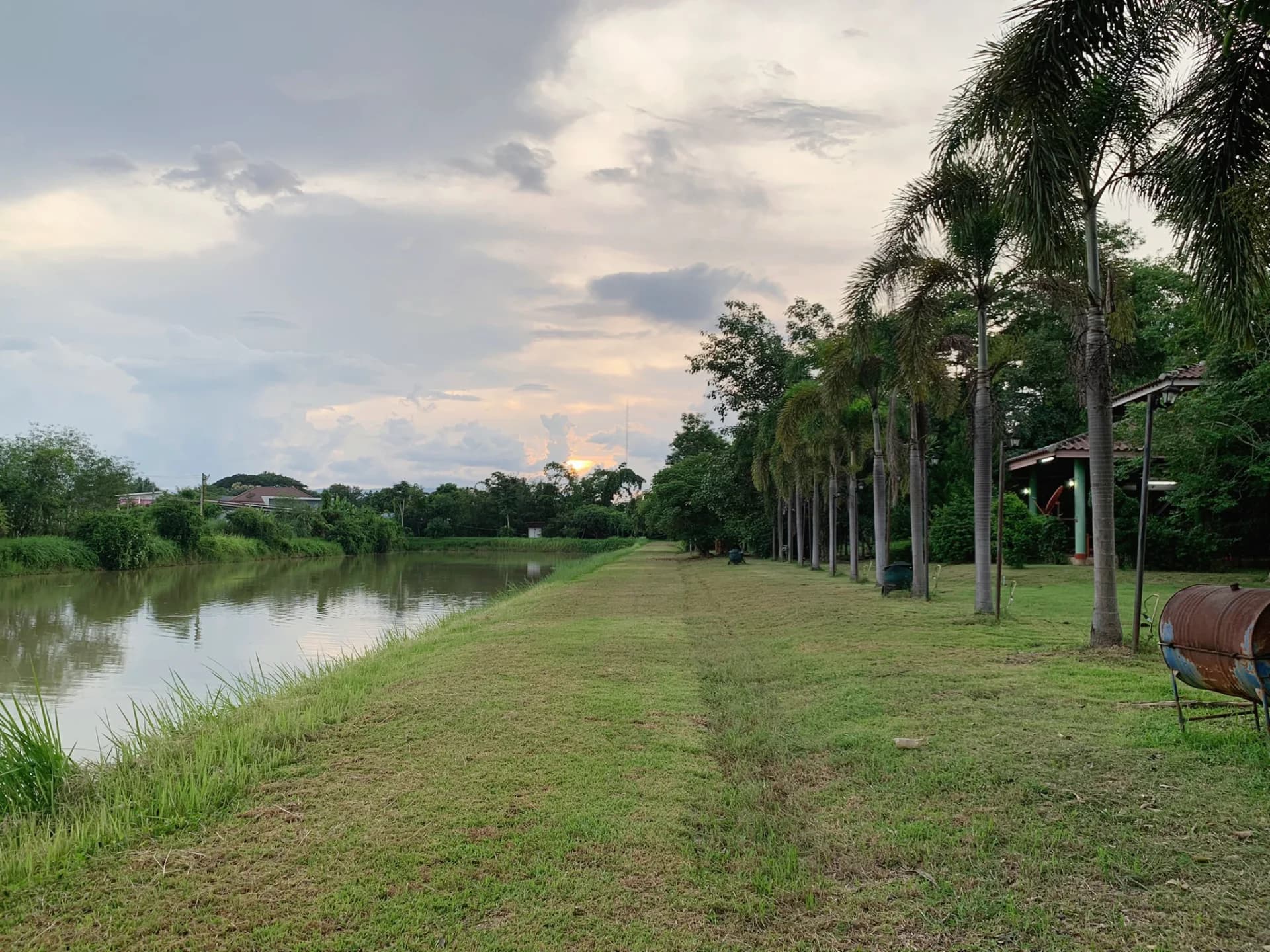 ขายที่ดินสวยพร้อมสิ่งปลูกสร้าง 9 ไร่ จ.น่าน แปลงใหญ่ ใกล้เมือง บรรยากาศดีมากๆ เหมาะสำหรับทำรีสอร์ท บ้านพักตากอากาศ