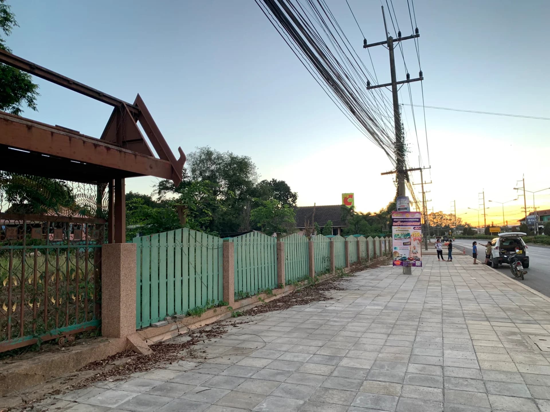 ขายที่ดิน 3 ไร่ ติดถนนสี่เลน ใกล้ Big C น่าน ทำเลดีมากๆ ทำเลนี้หาไม่ได้อีกแล้ว พื้นดินแน่น ถมสูง ล้อมรั้วไว้อย่างดี