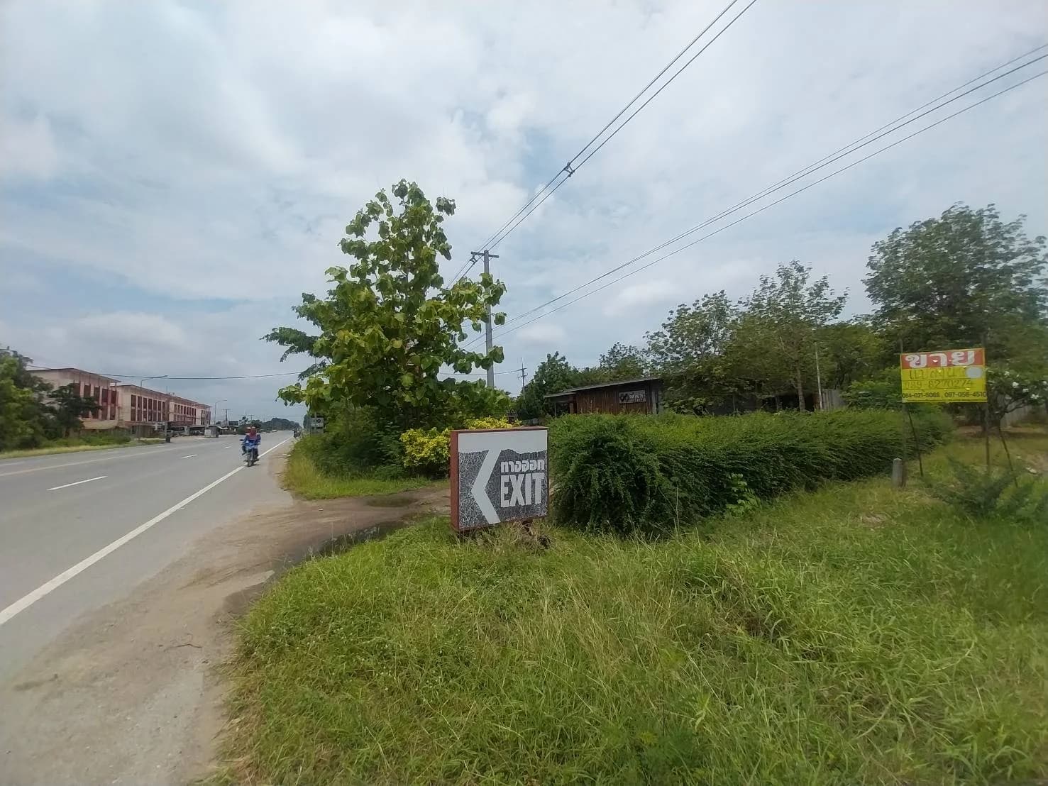 ที่ดินเปล่าทำเลดี ใกล้รีสอร์ท ต.พระนอน จ.นครสวรรค์ พื้นที่ 3 ไร่ กว้าง 252 ม. ลึก 58 ม.