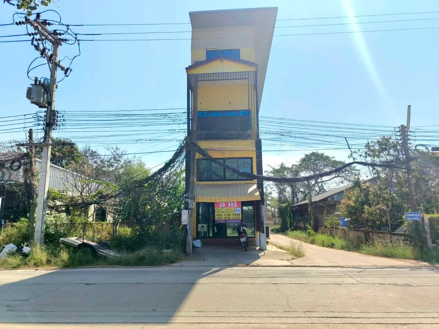 ขายด่วน! อาคารพาณิชย์ 3ชั้น 20 วา ทำเลทองใจกลางเมืองขอนแก่น ฟังก์ชันออฟฟิศจัดเต็ม ใกล้เซ็นทรัลขอนแก่น