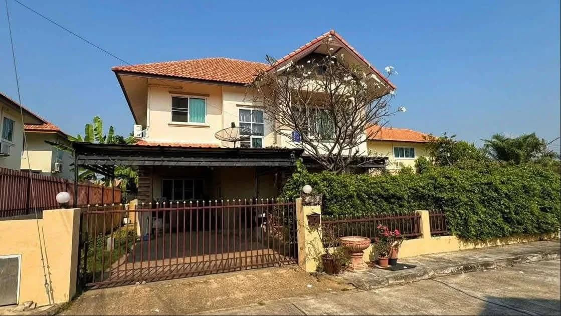 ขายบ้านเดี่ยว 2 ชั้น เนื้อที่ 61 ตรว. โครงการหมู่บ้านศิริพรบ่อสร้าง สันกำแพง เชียงใหม่ ตกแต่งพร้อมอยู่แถมฟรีเฟอร์นิเจอร์